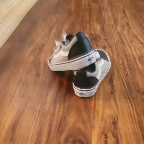 Men's Vans Sneakers With Leather Detail - Picture 3 of 6